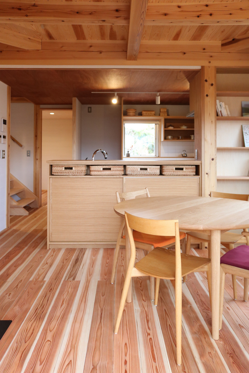 浜松木の家造作棚とキッチン